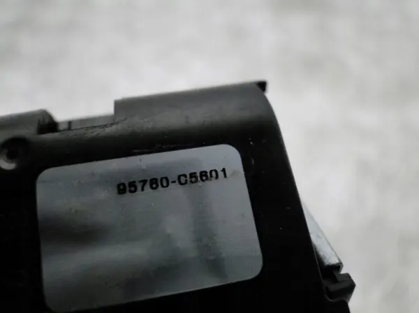 Caméra de recul Kia Sorento III OEM 95760-C5601 image 5