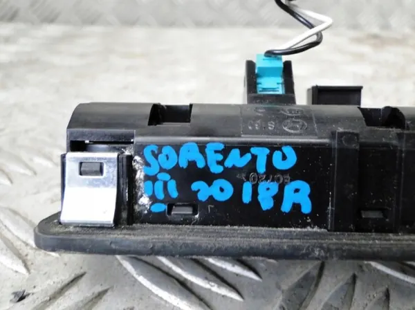 Caméra de recul Kia Sorento III OEM 95760-C5601 image 6
