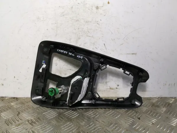 Pomo de mudanças Jeep Compass OEM 20184519210 - Usado image 3