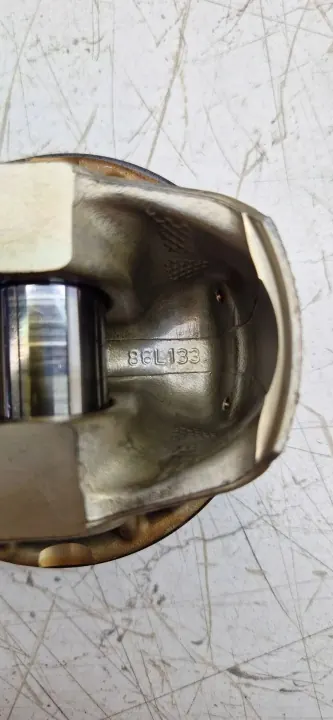 Maserati OE Kolv med Ringar & Stång #3 OEM 86L133 image 5