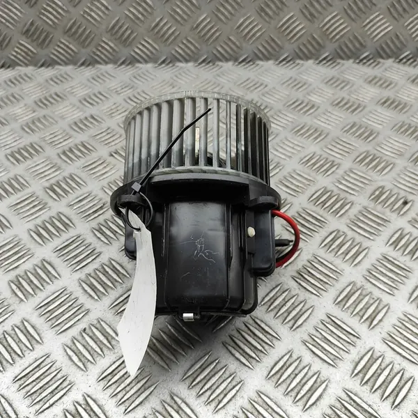 Motor de aquecimento Mercedes-Benz Vito Viano W447 2019 A0008300102 image 3