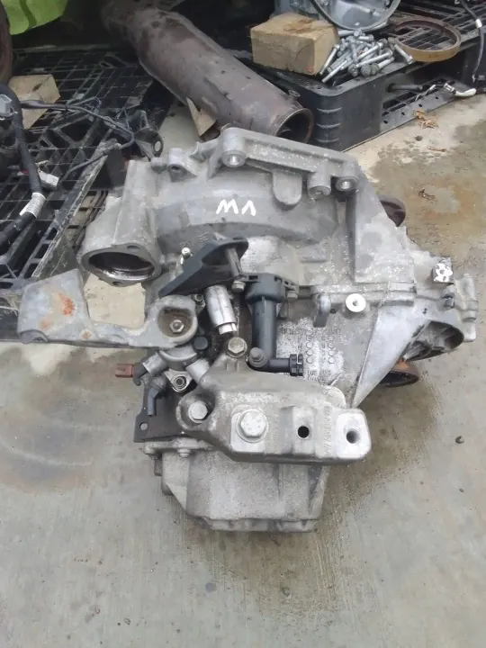 Boîte de vitesses VW d'occasion - Pièce OEM Volkswagen image 2