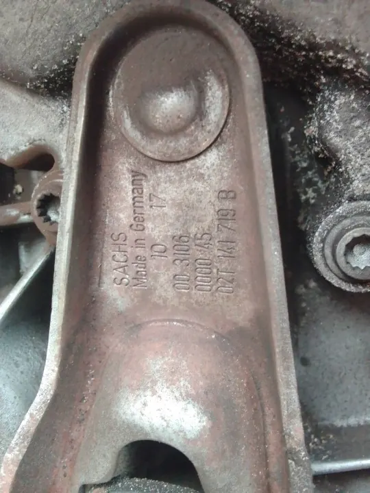 Boîte de vitesses VW d'occasion - Pièce OEM Volkswagen image 4