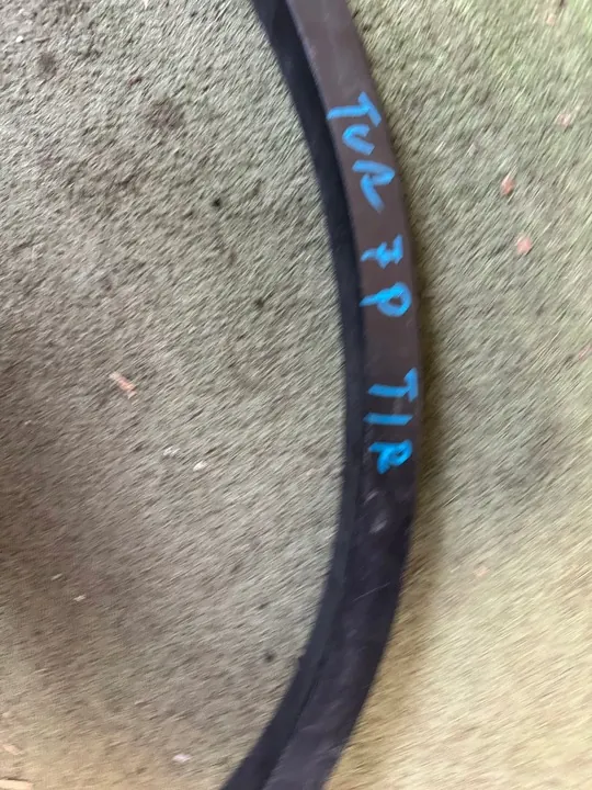 VW Touareg II 7P 2010+ Oikea takalokasuoja 7P6854820B image 4