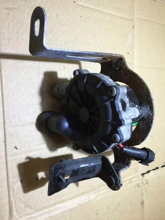 Pompe à air secondaire Audi A3 8V 2.0 TFSI OEM 04E959231A image 3