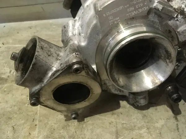 Turbo para BMW E90 E87 F30 F20 F10 2.0 D 781232102 image 7