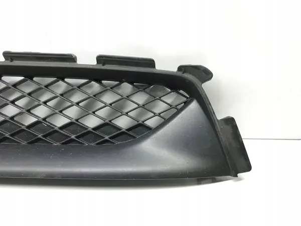Mitsubishi OE 6402A217 grill image 2