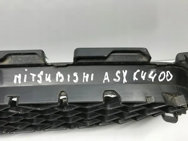 Mitsubishi OE 6402A217 grill image 8