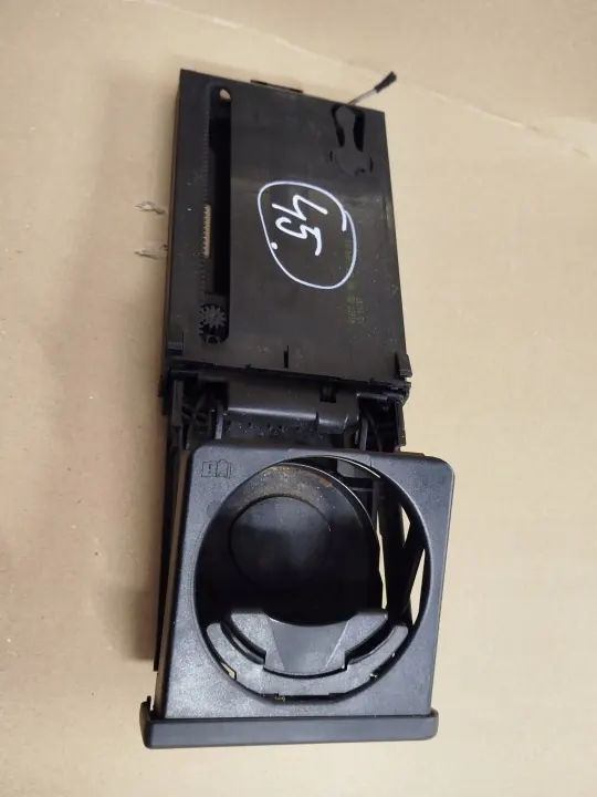 Soporte para vasos Audi A4 B7 OEM 8E2862534 - Usado image 3