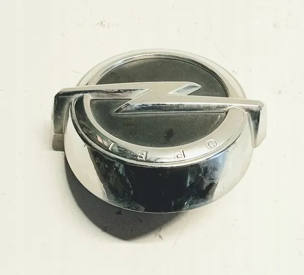 Takaluukun Logoembleemi Opel Corsa E image 2