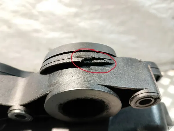 Couvercle de soupape Renault OEM 8200149903 Espace IV 2.2 DCI image 5