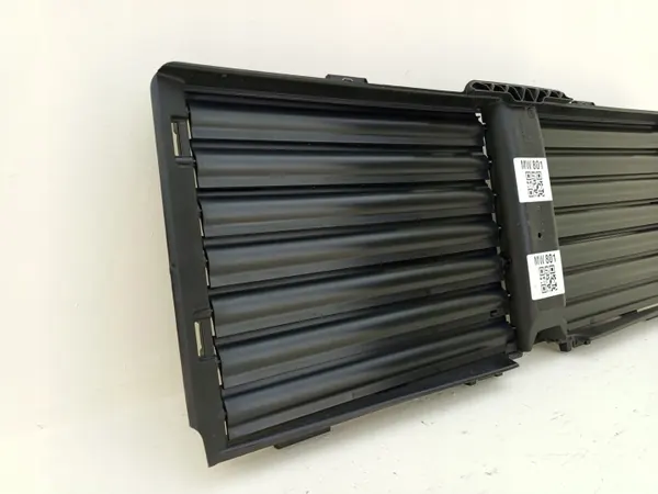 OEM A1675000602 Ilmastointiristikko Mercedes GLE W167:lle image 4