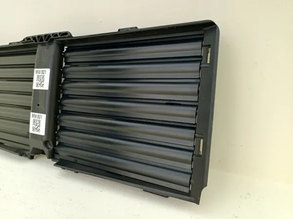 OEM A1675000602 Ilmastointiristikko Mercedes GLE W167:lle image 6