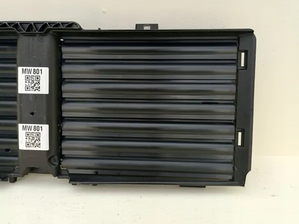 OEM A1675000602 Ilmastointiristikko Mercedes GLE W167:lle image 8