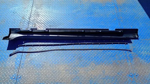 Right Side Threshold Trim Volvo V60 S60 II 10-18 OE 32270137 image 2