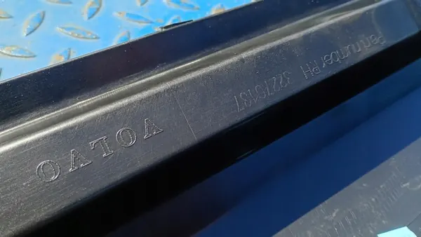 Right Side Threshold Trim Volvo V60 S60 II 10-18 OE 32270137 image 3