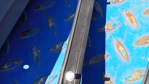 Right Side Threshold Trim Volvo V60 S60 II 10-18 OE 32270137 image 5