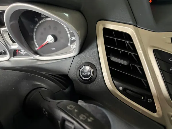Fiesta MK7 dashboard airbagconsole OEM - Gebruikt image 3