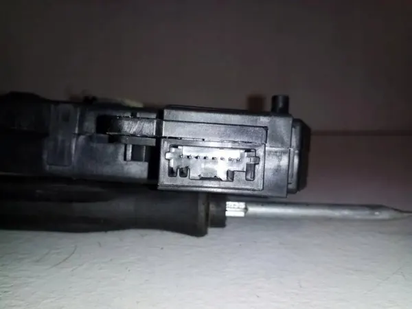 Toyota lämmitysventtiili OEM 0638009004 - 1.8L image 4
