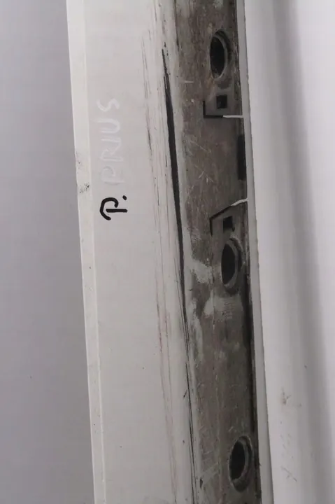 Garniture de bas de caisse droite 070 Toyota Prius III Lift image 3