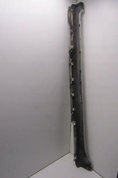 Garniture de bas de caisse droite 070 Toyota Prius III Lift image 4