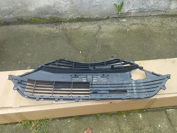 Griglia inferiore paraurti anteriore Toyota Aygo II 2 Lift image 2