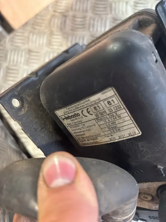 Webasto-lämmitys Land Rover Discovery 4 OEM AH22-70G308-AD image 8
