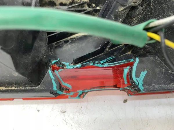 Feu de pare-chocs arrière gauche OEM 8390137101 - SsangYong image 8