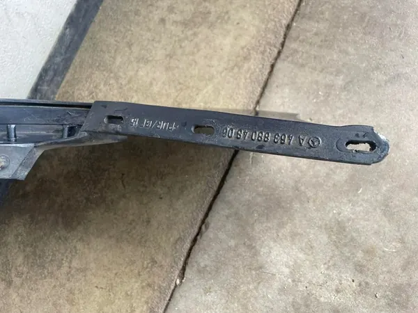 MERCEDES G-KLASA II W463 Främre Vänster Trim A4638804806 image 4