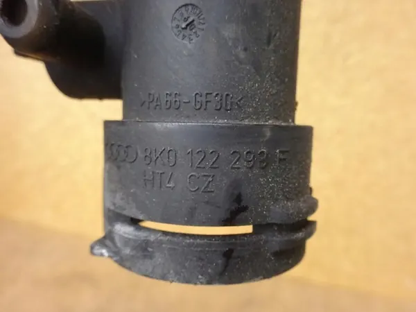 AUDI A4 B8 8K A5 8T 2.0 TDI Vesijohdot 8K0121049L image 3