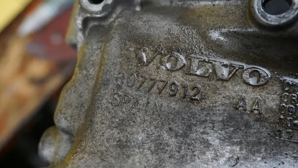 FORD KUGA MK1 2.5 B Oljetunna HYDB 30777912 image 3