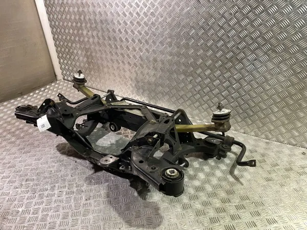 UTO38468 Bakre hjälpram för Volvo XC90 2018 image 3