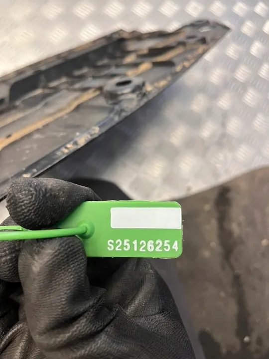 Bovenste voorbumper Lexus NX I NX300 NX300H OEM image 6