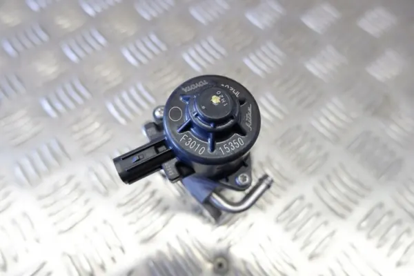 EGR-venttiili OEM 2562015350 Toyota Yaris Hybridille image 3