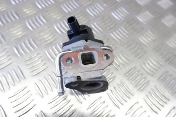 EGR-venttiili OEM 2562015350 Toyota Yaris Hybridille image 4