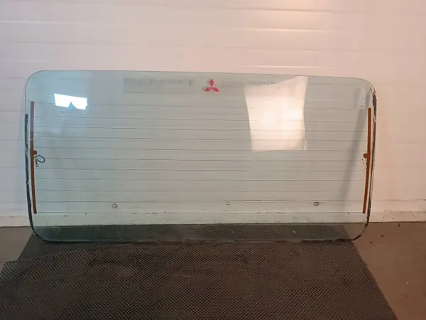 Vitre de hayon SZYBY MAZOWSZE pour Mitsubishi Pajero I image 2