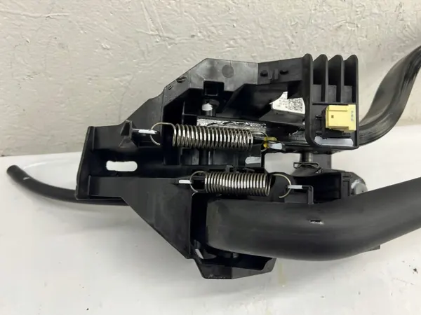 Jeu de pédales OEM 6870847 pour BMW image 3