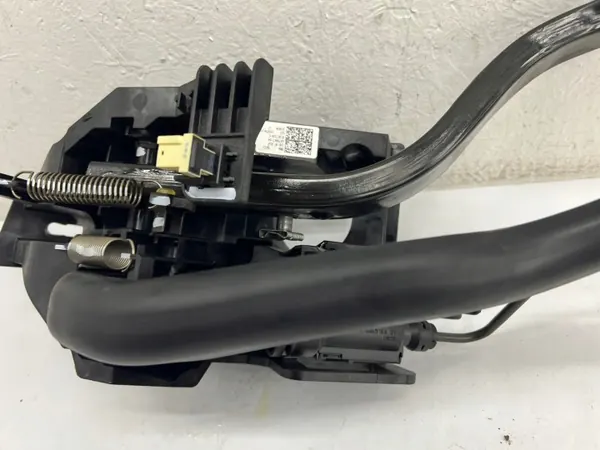 Jeu de pédales OEM 6870847 pour BMW image 4