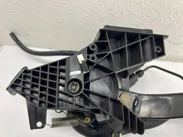 Jeu de pédales OEM 6870847 pour BMW image 9