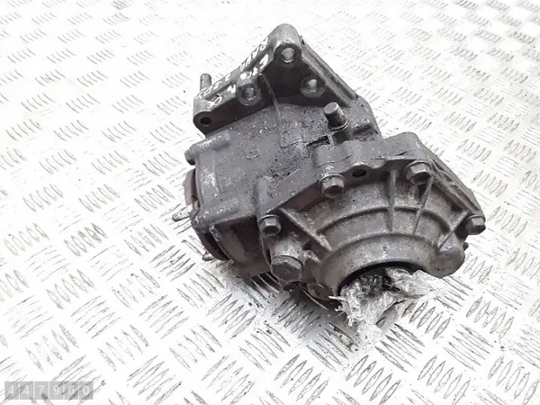 Toyotan jakolaatikko OEM w82 1w 326 RAV4 2006 image 3
