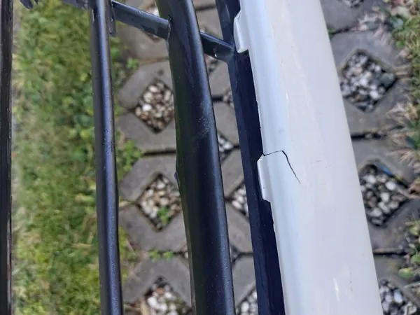 HYUNDAI I30 Grill 86351-A6000 image 5