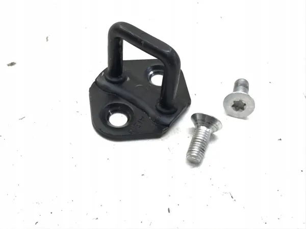 Tornillo de Cerradura de Maletero Toyota C-HR OEM NFSB 00 - Usado image 2