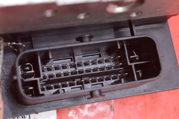 ABS-pumppu OEM 9677031780 Peugeot 508 2.0 BlueHDI image 10