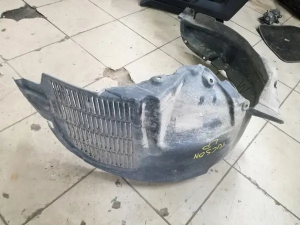 HYUNDAI TUCSON I 2004-2010 Front Left Wheel Arch image 2