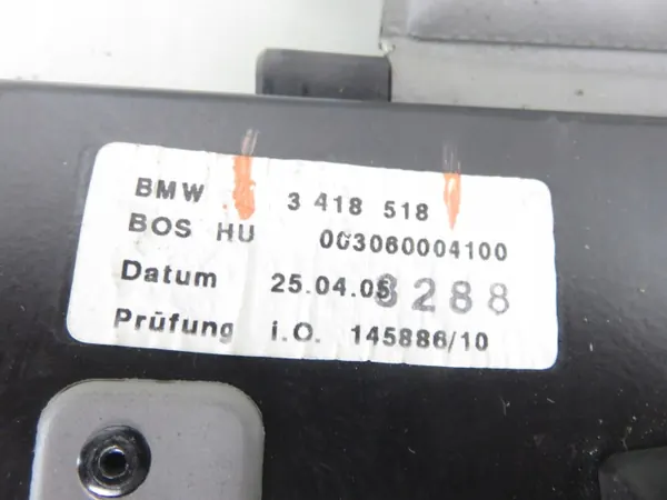 Store de coffre BMW X3 E83 OEM 3418518 image 5