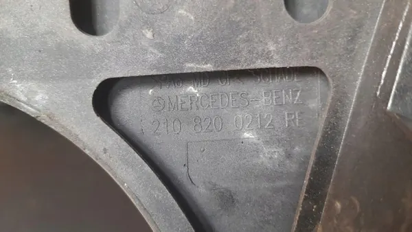 Lista lampun alla Mercedes W210 E200 1997 OEM 2108200212RE image 4