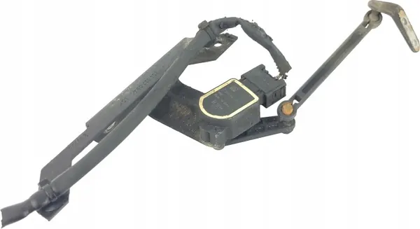 Mercedes W204 Nivåsensor Fram Vänster OEM A2043270540 image 2