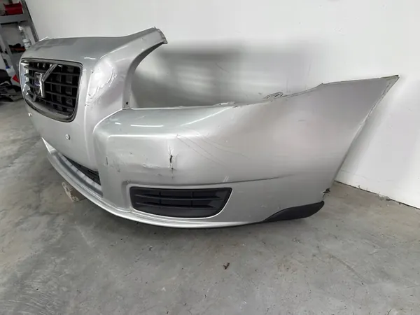 Paraurti anteriore VOLVO S40 V50 LIFT 2007-2012 image 2