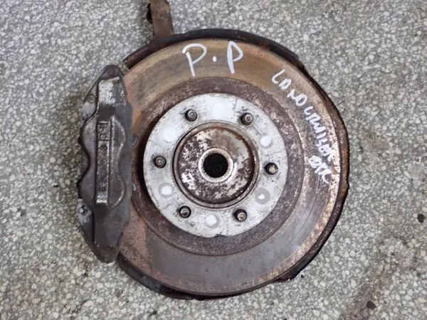 OEM ZWROTNICA PIASTA PRAWY PRZÓD 4X4 TOYOTA LAND CRUISER J120 image 3