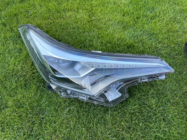 Lámpara delantera Toyota CHR Full LED 16-19 derecha 81130-F4070-00 image 3